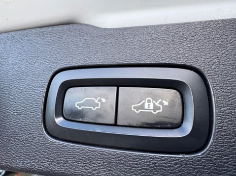 Volvo V60 2.0 D4 R-Design Euro 6 (s/s) 5dr 49