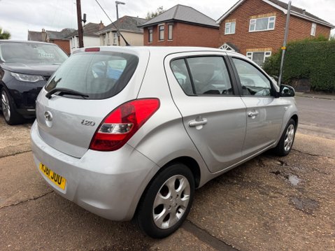 Hyundai i20 1.4 Comfort Euro 5 5dr 9