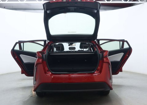 Toyota Prius 1.8 VVT 8.8kWh Business Edition Plus Hatchback 5dr Petrol Plug-in Hybrid CV 59