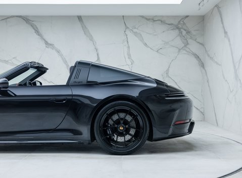 Porsche 911 Targa 4 GTS (992.2) 49