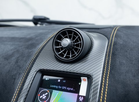 McLaren 675LT Spider MSO Carbon Series 19