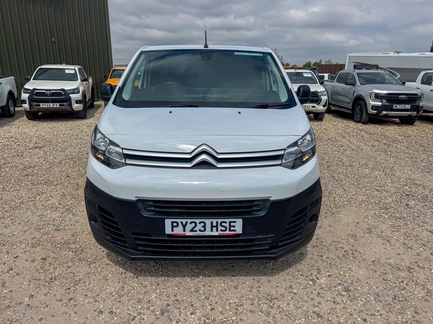 Citroen Dispatch MWB L2H1 Low Roof Enterprise 145bhp 1400 Air Con Sensors SELECT 3