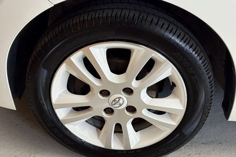 Toyota Aygo 1.0 VVT-i x-pure Hatchback 5dr Petrol Manual Euro 6 (68 ps) 62