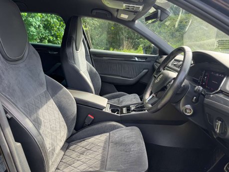 Skoda Superb 2.0 Superb SportLine+ TDI Semi-Auto 5dr 18