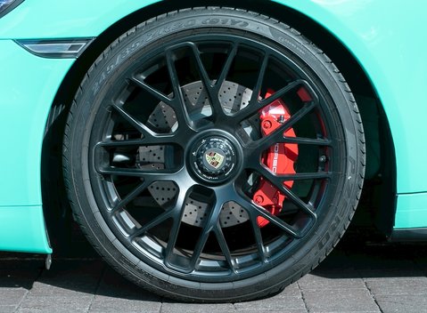 Porsche 911 (991) Carrera GTS 10