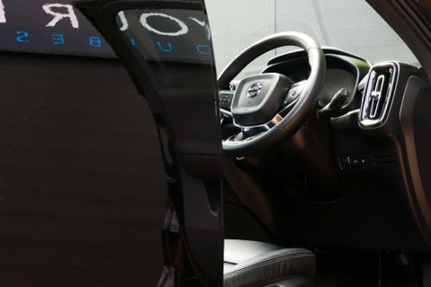 Volvo XC40 1.5 XC40 R-Design T5 Recharge Auto 5dr 4