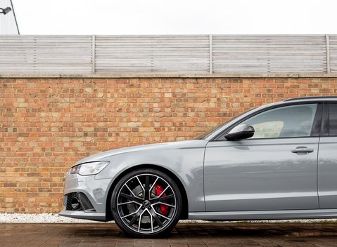 Audi RS6 Avant Performance 32