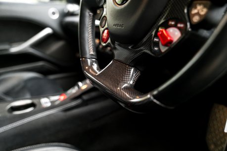 Ferrari F12 Berlinetta 4-LAYER BIANCO ITALIA PAINTWORK. CARBON FIBRE INTERIOR. JBL SOUND SYSTEM. 13