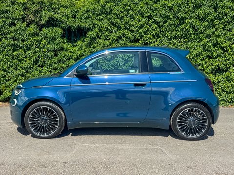 Fiat 500e 42kWh La Prima Hatchback 3dr Electric Auto (118 ps) 8