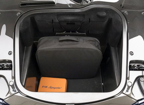 Porsche 918 Spyder Weissach 39