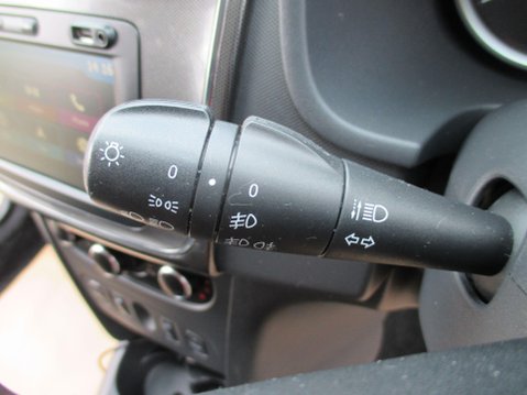 Dacia Sandero Stepway 0.9 TCe Comfort Euro 6 (s/s) 5dr 27