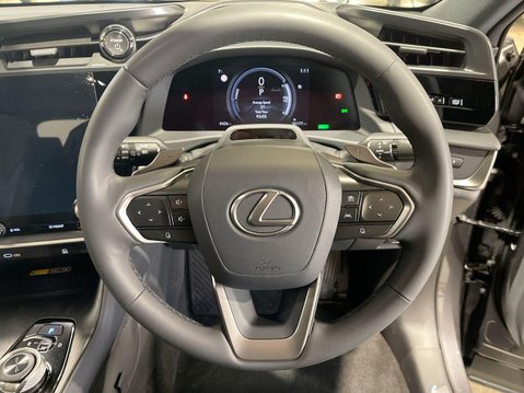 Lexus RZ 300e 71.4kWh Premium Plus SUV 5dr Electric Auto (204 ps) Sat Nav 43