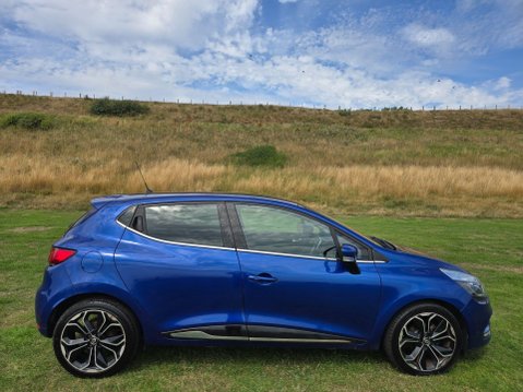 Renault Clio 0.9 TCe Iconic Euro 6 (s/s) 5dr 12