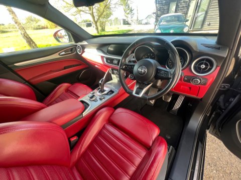 Alfa Romeo Stelvio TB VELOCE 30