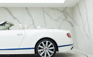 Bentley Continental GT V8 S Convertible Galene Edition 29