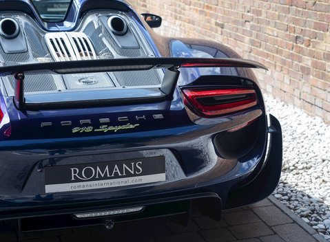 Porsche 918 Spyder Weissach 25