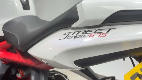 Triumph Street Triple R 2015 15K QUICK SHIFTER ARROW EXHAUST NEW MOT NAKED BIKE 30