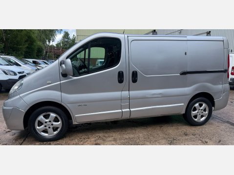 Renault Trafic 2.0 dCi SL27 Sport Panel Van 3dr Diesel Manual L1 H1 (198 g/km, 115 bhp) 13