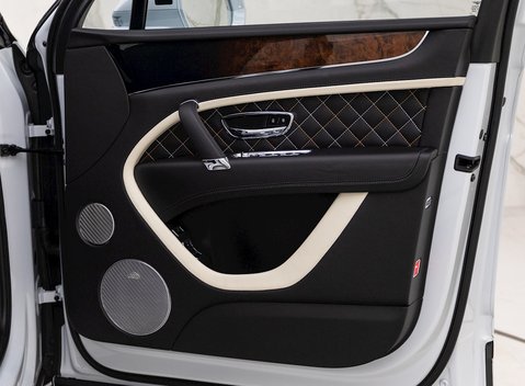 Bentley Bentayga W12 Mulliner 27