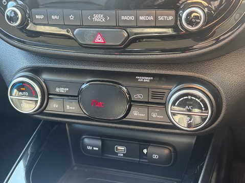 Kia Soul 64kWh First Edition SUV 5dr Electric Auto (201 bhp) 27