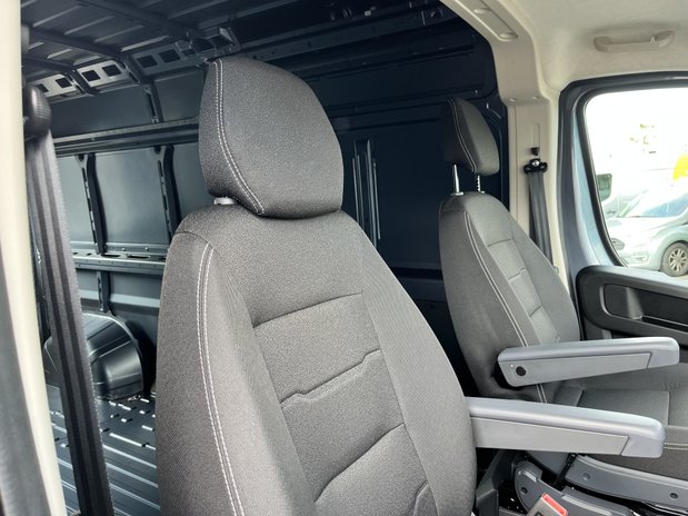 Fiat Ducato Ducato 35 L3 2.2 Multijet 140 H2 Van S&S Auto 12
