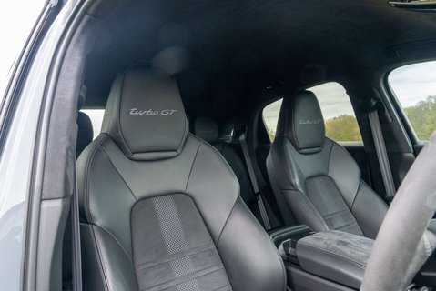 Porsche Cayenne 4.0T V8 TURBO GT 11