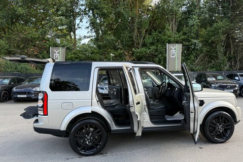 Land Rover Discovery SDV6 SE TECH - ULEZ COMPLIANT -FULL LR SERVICE HISTORY - 9 SERVICES -TOWBAR 19