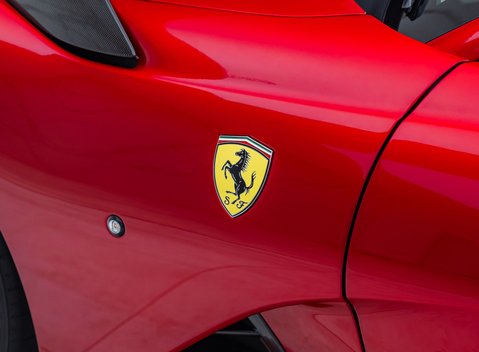 Ferrari 812 Competizione 48