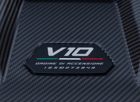 Lamborghini Huracan TECNICA 38