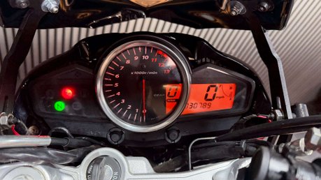 Suzuki Inazuma 250 Naked Petrol Manual (25 ps) 26