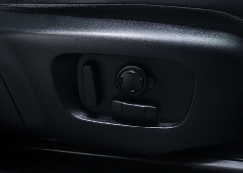 Land Rover Range Rover Evoque 1.5 Range Rover Evoque R-Dynamic HSE P300e Auto 4WD 5dr 49