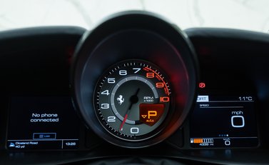 Ferrari GTC4 Lusso T 21