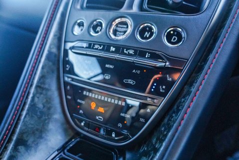 Aston Martin DBS V12 16