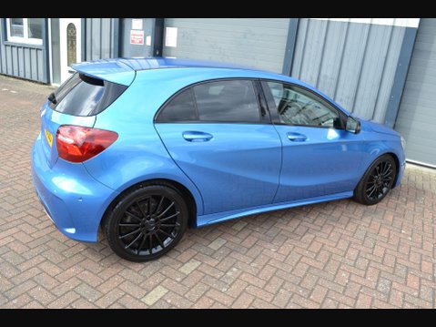 Mercedes-Benz A Class 2.1 A200d AMG Line (Premium) 7G-DCT Euro 6 (s/s) 5dr 25