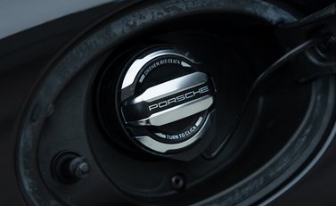 Porsche 911 Turbo S (992) 37