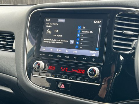 Mitsubishi Outlander PHEV DESIGN 11