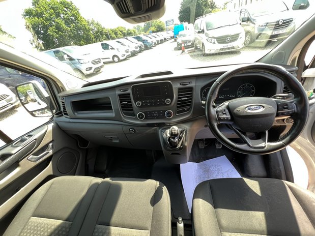 Ford Transit Custom SWB L1H1 Low Roof Trend 300 Air Con Sensors EURO 6 NO VAT 25