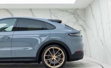 Porsche Cayenne Turbo GT 32