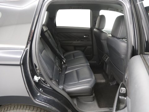 Mitsubishi Outlander 2.4h TwinMotor 13.8kWh 4h CVT 4WD Euro 6 (s/s) 5dr 24
