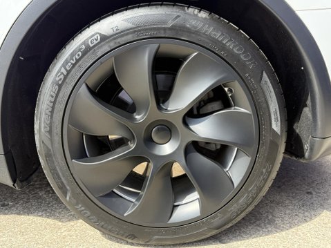 Tesla Model Y SUV 5dr Electric Auto RWD (346 ps) 16