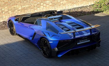 Lamborghini Aventador SV Roadster 33