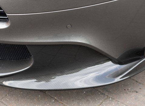 Aston Martin Vanquish S 24