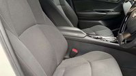 Toyota C-HR 1.8 C-HR Design HEV CVT 5dr 23