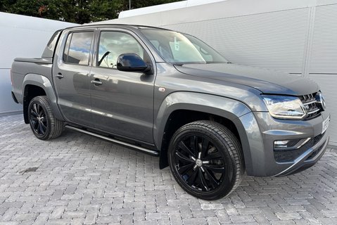 Volkswagen Amarok V6 258 Tdi DSG Aventura Black Edition 4Motion with Roller Shutter 6