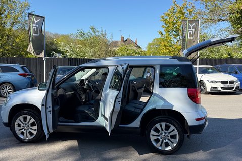 Skoda Yeti Outdoor SE L DRIVE TDI 4X4 DSG -2 OWNERS -FULL SKODA S/HISTORY -ROUGH ROAD PACK 20