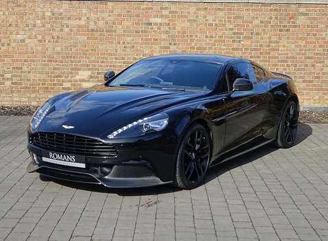 Aston Martin Vanquish Carbon Edition 4