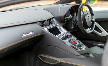 Lamborghini Aventador LP700-4 16