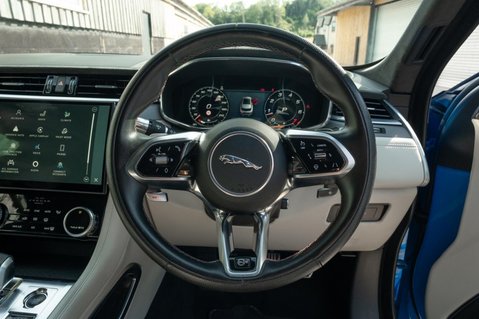 Jaguar F-Pace 5.0 P550 V8 SVR Quickshift AWD Euro 6 (s/s) 5dr 30