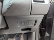 Land Rover Discovery 3.0 Discovery R-Dynamic SE D MHEV Auto 4WD 5dr 85