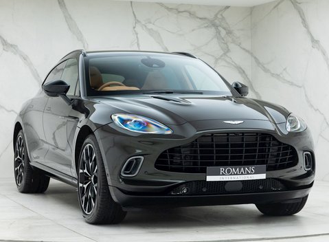 Aston Martin DBX 1